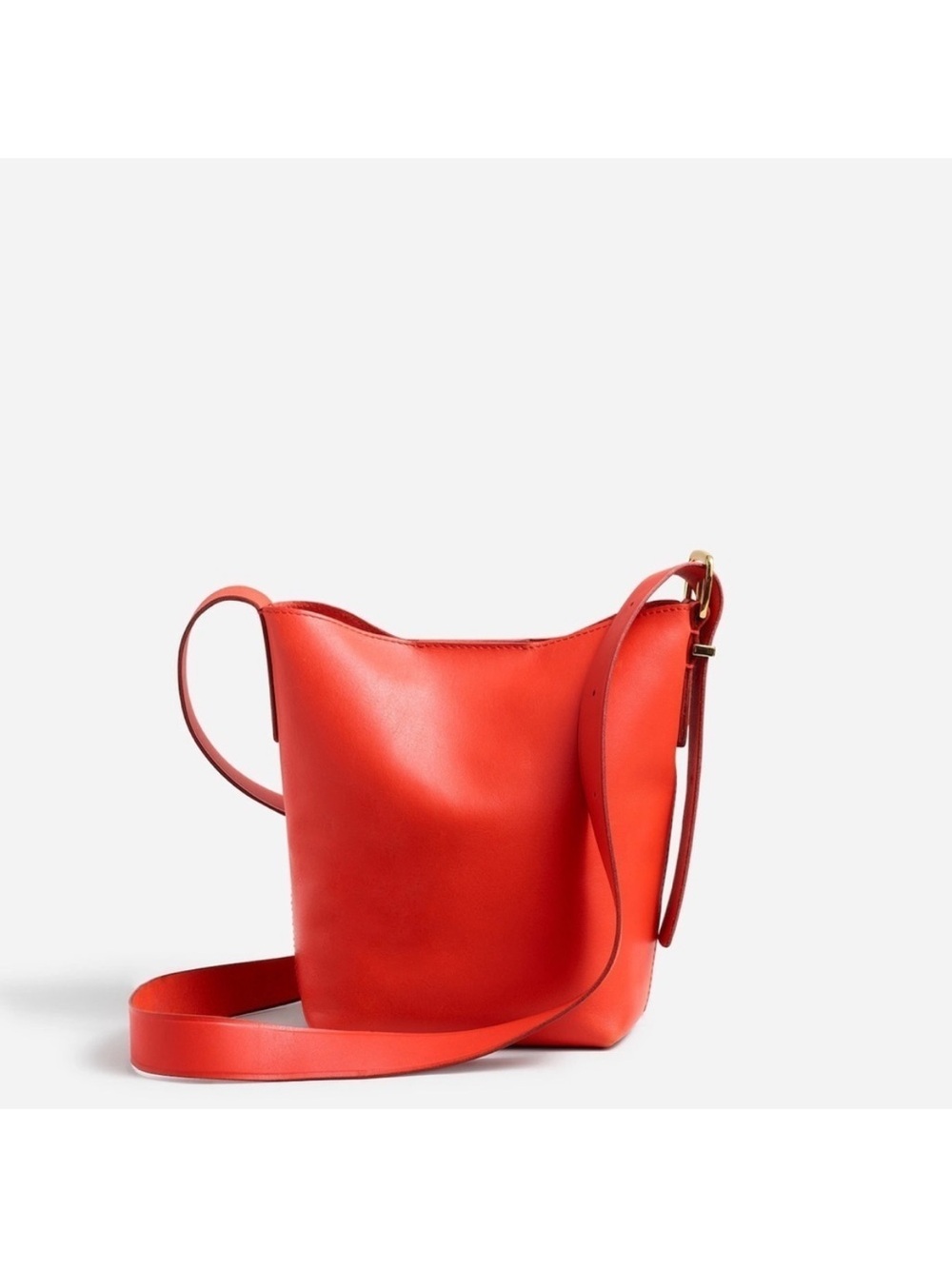Madewell The Essential Bucket Bag Red